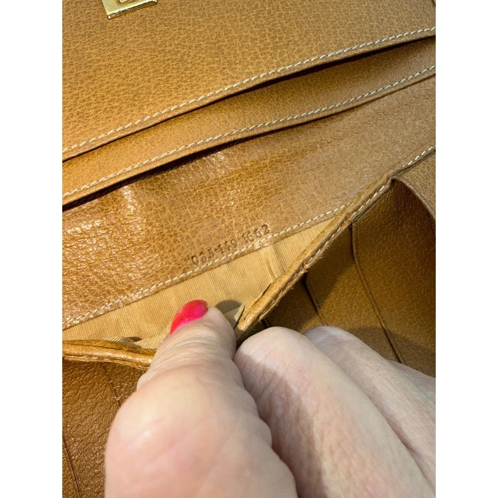 Gucci Sylvia Vintage Leather Long Buckle Wallet Made in Italy 035-149-1662 - Picture 8 of 12